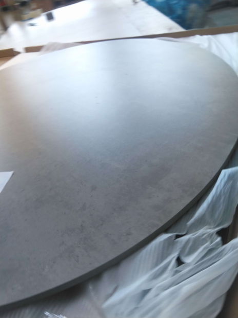 Blagovaonski stol Bird (beton + crna) *outlet moguća oštećenja