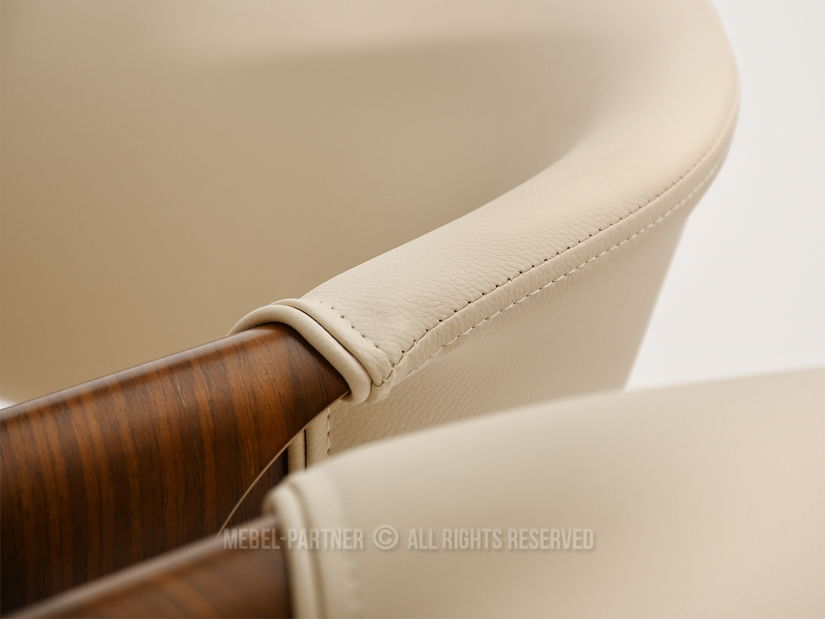 Stolička Bjorn H (oriešková + orech)