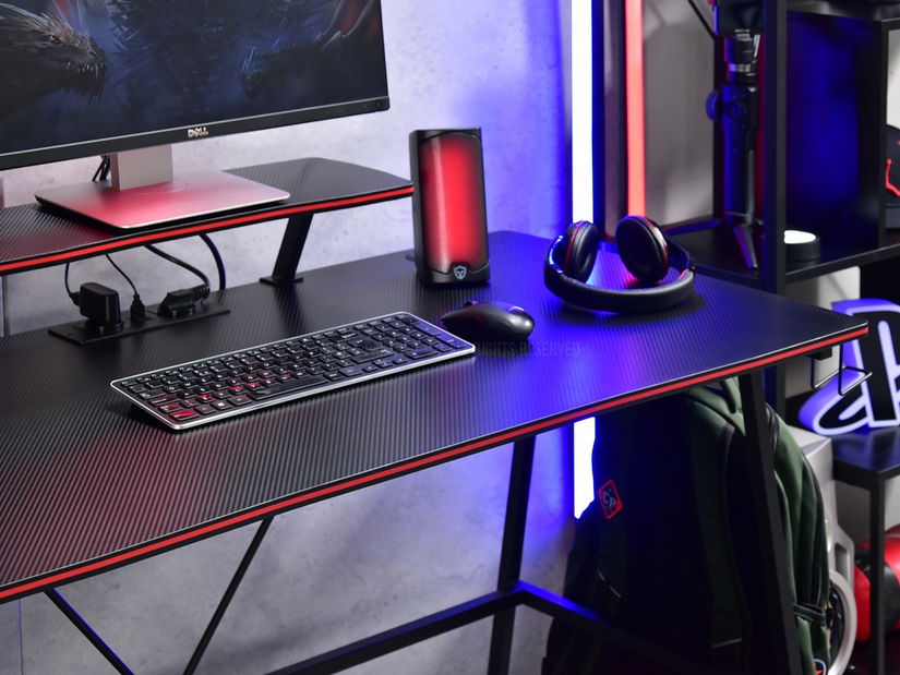 PC stolík Stigma (čierna)