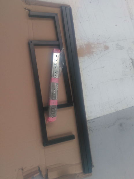 Măsuță cafea Tezarta 1SZ (gri deschis + negru) *resigilat