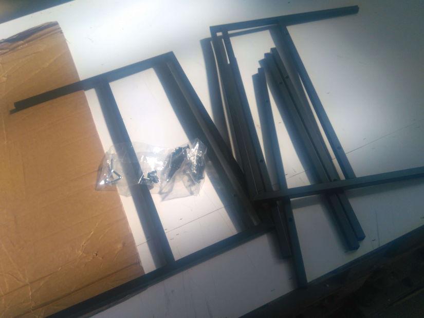 Konferenčný stolík Dario (béžová + čierna) *bazár