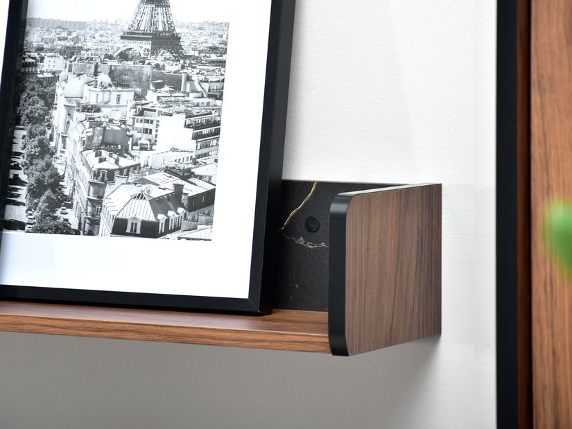 Polica Protegidas P15 (čierna)