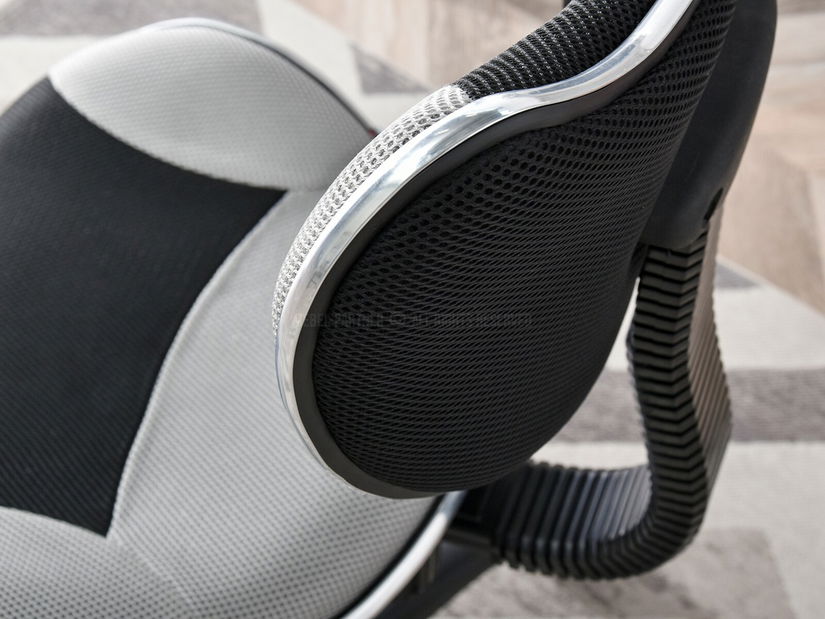 Stolica Catty (sivo-crna)