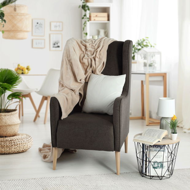 Kreslo ušiak Brius (hnedá)