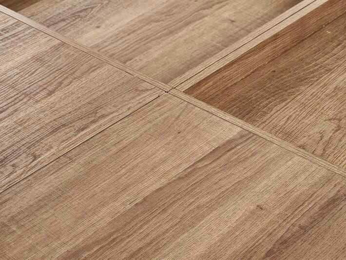 Konferenčný stolík Felipe (prirodne drevo + čierna)