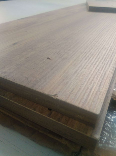 TV stolík/skrinka Lasupa (borovica atlantická) *bazár