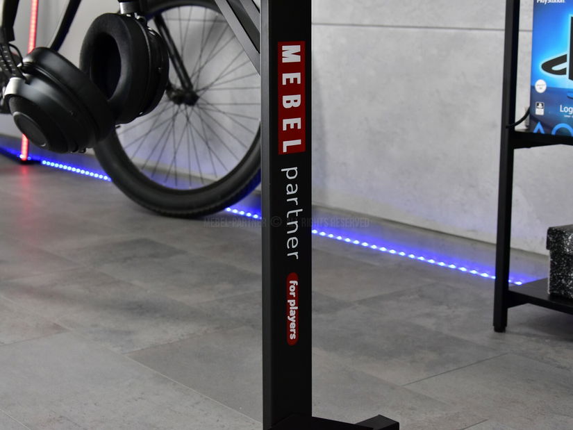 PC stolík Matts 160 (čierna)