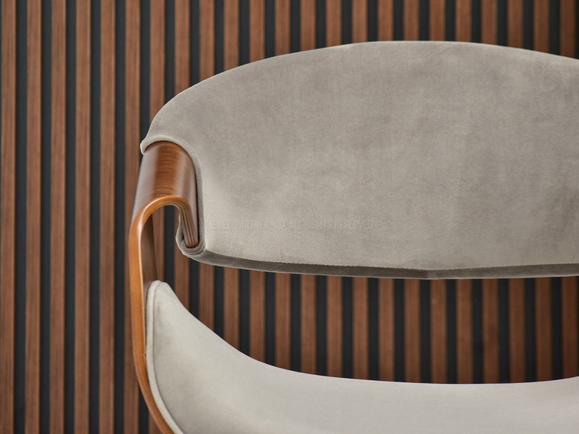 Stolička Bjorn K (orech)