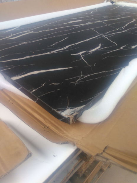 Masă de sufragerie Rahola 2 (marmură neagră + negru) (pentru 4 persoane) *resigilat