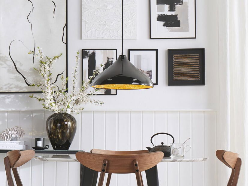 Závesná lampa Iskandar (čierna)