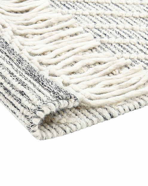 Koberec 160 x 230 cm Savru (biela)