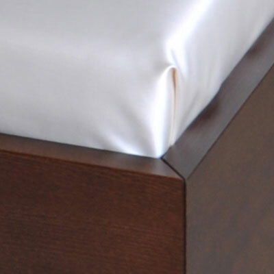 Manželská posteľ 210x160 cm Klára čalúnené čelo (masív)