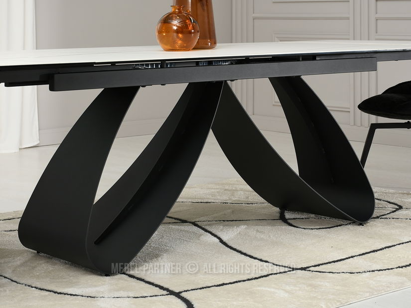 Jedálenský stôl Prego (biely mramor + čierna)