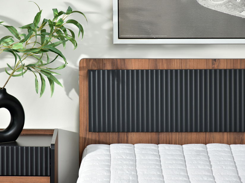 Manželská posteľ 160x200 cm Protegidas P13 (čierna)