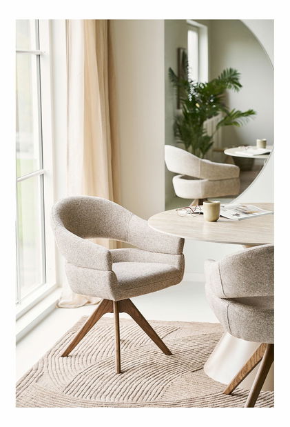 Blagovaonska stolica Dsaveta 2 (prirodna)