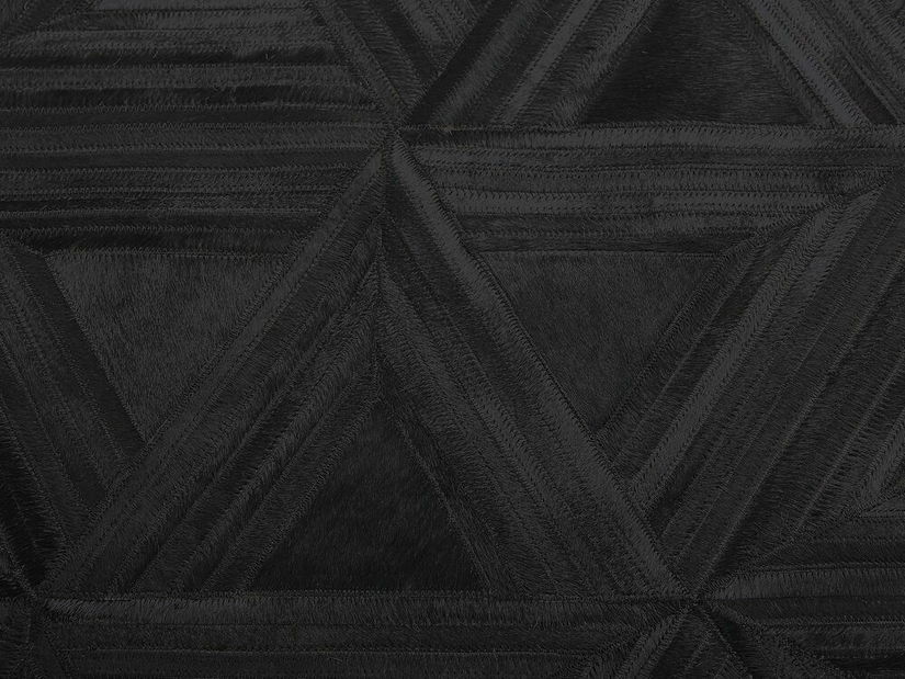 Koberec 140 cm KARIANA (čierna)