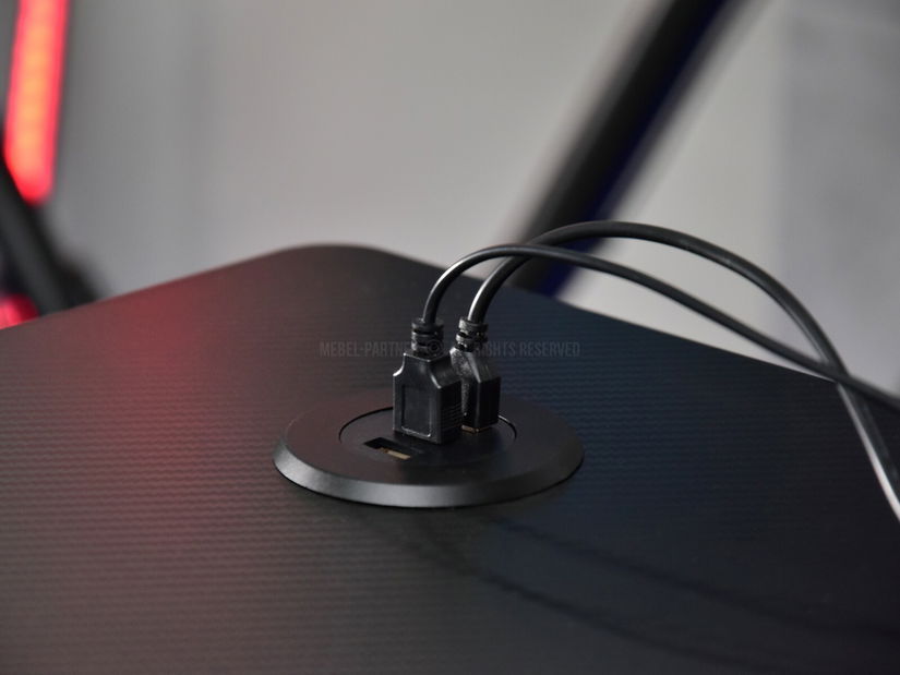 PC stolík Matts 160 (čierna)