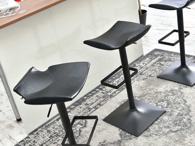 Stolica Bruno (crna)