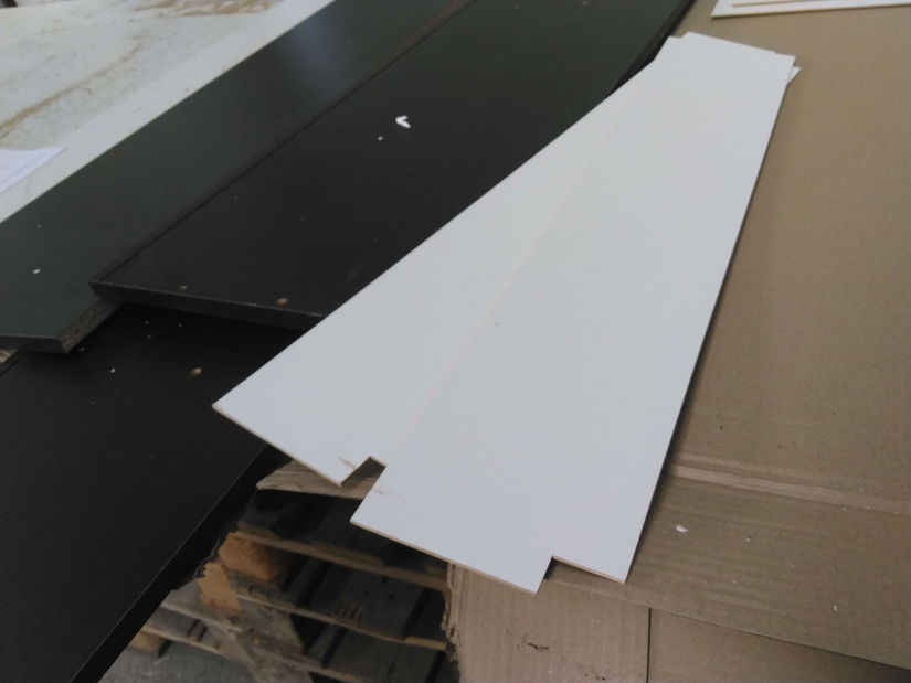 TV stolík Felisa (čierny lesk + čierna matná) *bazár