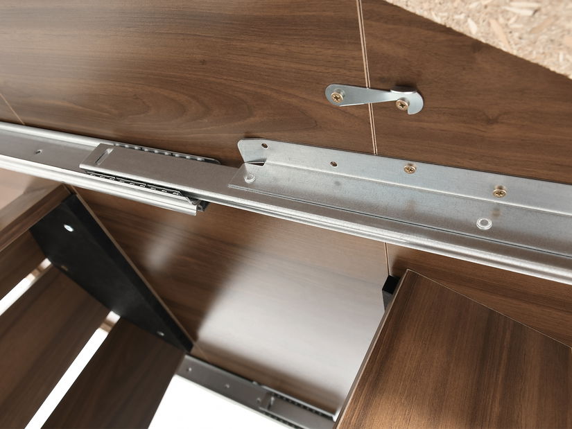 Jídelní stůl Subia (ořech)