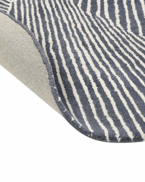 Koberec 140 x 200 cm Zabza (černá + bílá)