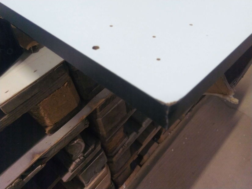 Konferenční stolek Bunuto (bílá + černá) *bazár *bazar