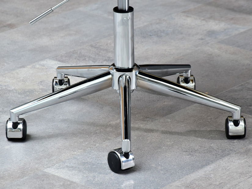 Křeslo Island (zlatá + černá)