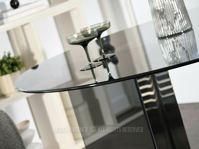 Jídelní stůl Abunda (kouřové sklo)