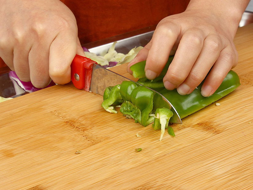 Krájecí deska se zásuvkou Tarosh 1 (bambus + ocel)