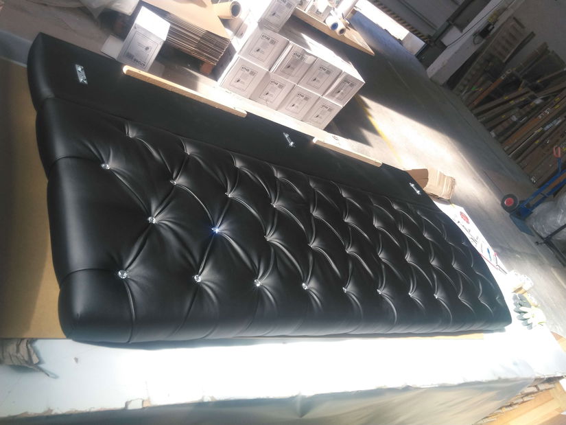 Kontinentální postel Enoa (černá) *bazar