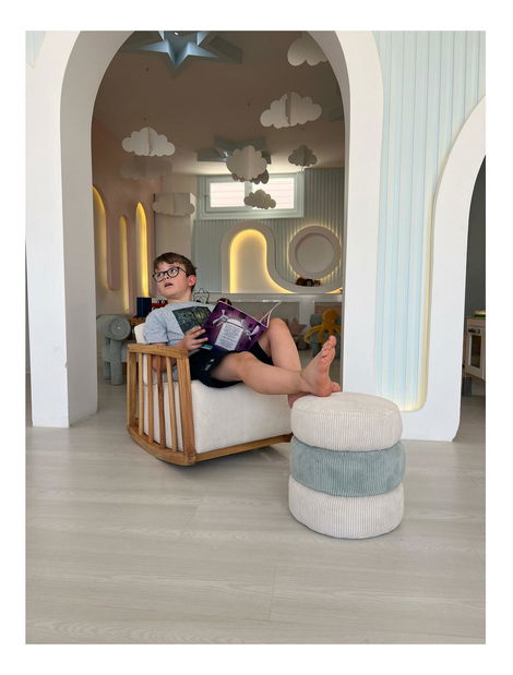 Houpací křeslo Kidmen (bílá)