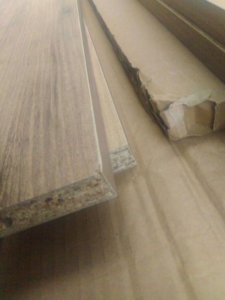 TV stolek/skříňka Lasupa (borovice atlantická) *bazar