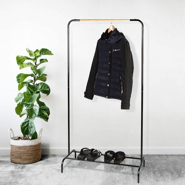 Věšák Rikas (černá)