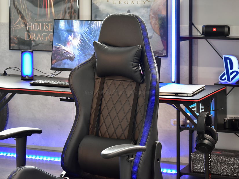 Křeslo Evie (černá)