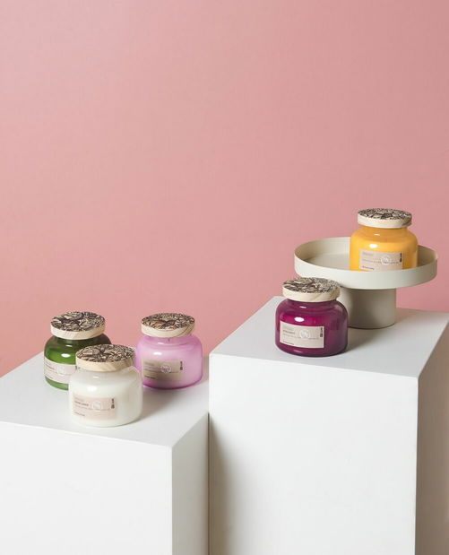 Sójová svíčka s vůní jablka Beretta (žlutá)