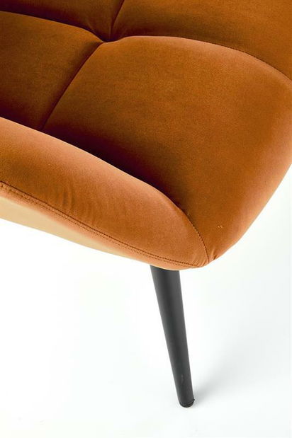 Křeslo Tawanna (skořicová)