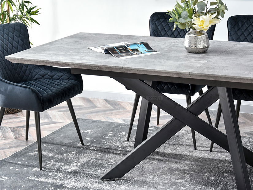 Jídelní stůl Timmy (beton + černá)
