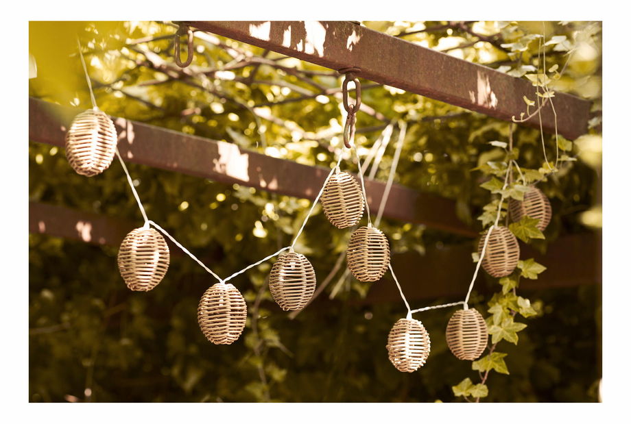 LED řetězové světlo Canninaina (přírodní + černá)