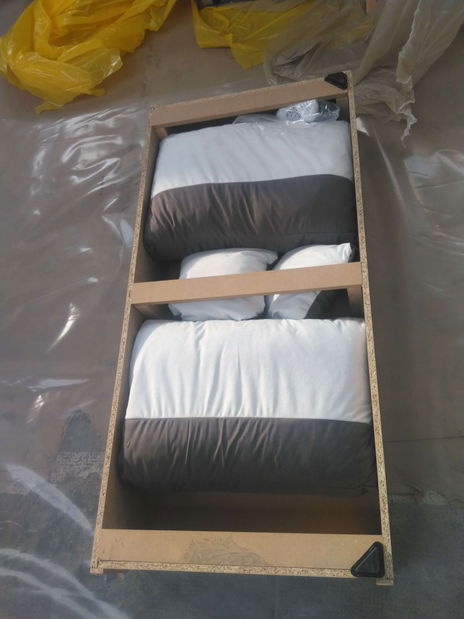 Rohová sedačka Hasina (sivá + čierna) (s poličkou a taburetkou) (s bonell pružinami) (P) *bazar