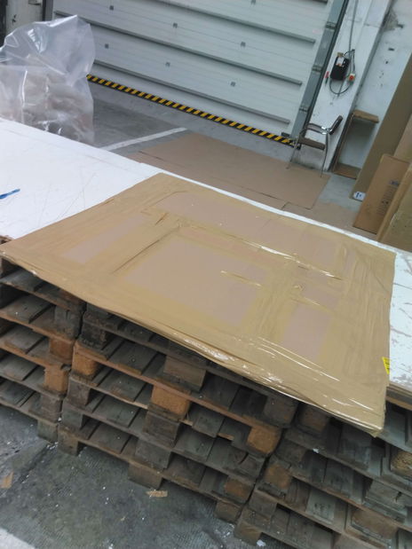 Jídelní stůl Amee (dub + černá) (pro 4 osoby) *bazar