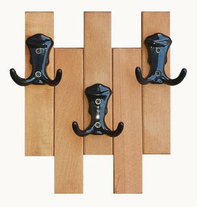 Věšák Myomo (hnědá)