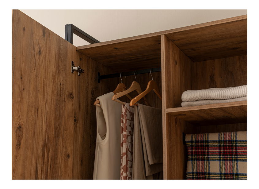 Šatní skříň David 29 (atlantická borovice)