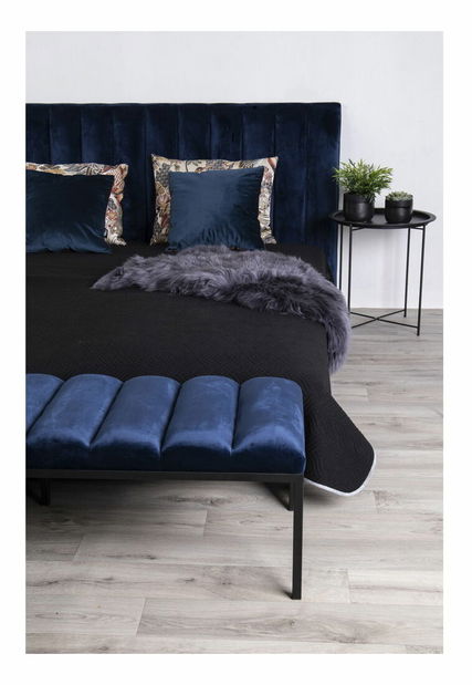 Příruční stolek Belmira (černá)