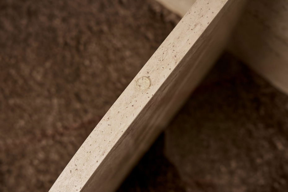 Konferenční stolek Aorte (travertin + sklo)