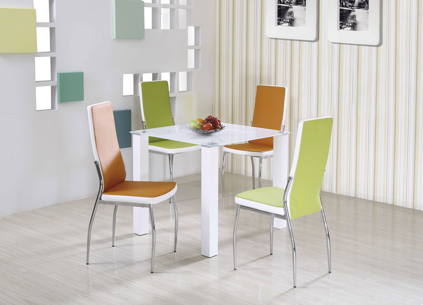 Jídelní stůl Merlot (čtvercový) (pro 4 osoby)