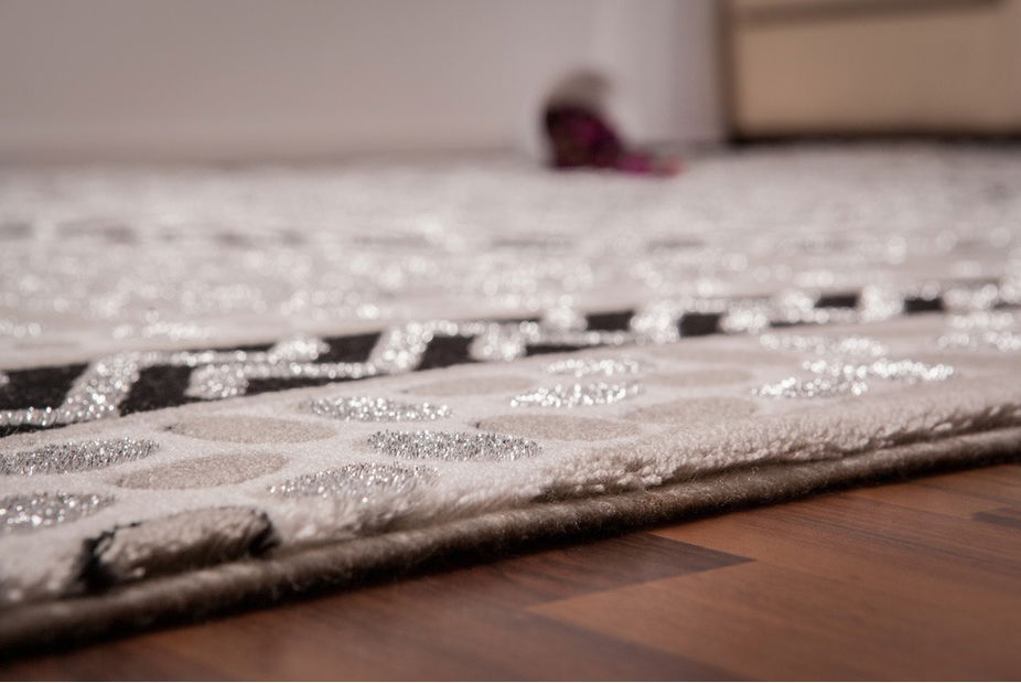 Kusový koberec Empera 735 Silver