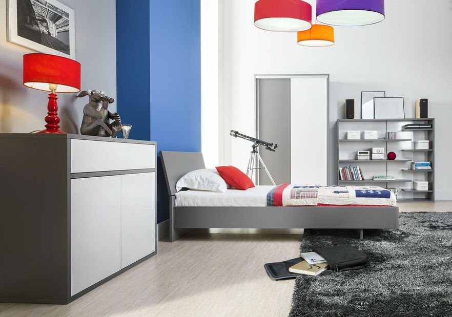 Šatní skříň s posuvnými dveřmi Irlam Z19 (bílá) (se zrcadlem)