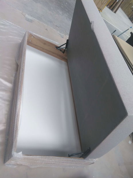 Kontinentální postel Madaris 7 (dub lancelot + béžová) *bazar