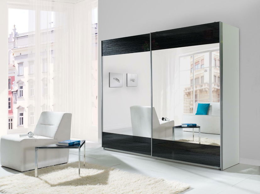 Šatní skříň s posuvnými dveřmi Laurenia (černá) (se zrcadlem)