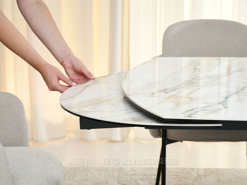 Jídelní stůl Preparan (mramor + černá)